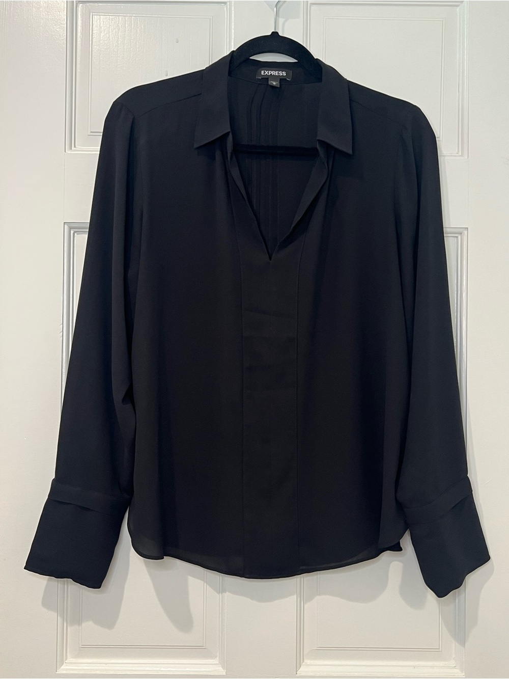 Express Black Long-Sleeve V-Neck Dress Shirt